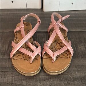 Blowfish Malibu Girls Size 13 Pink Strappy Sandals